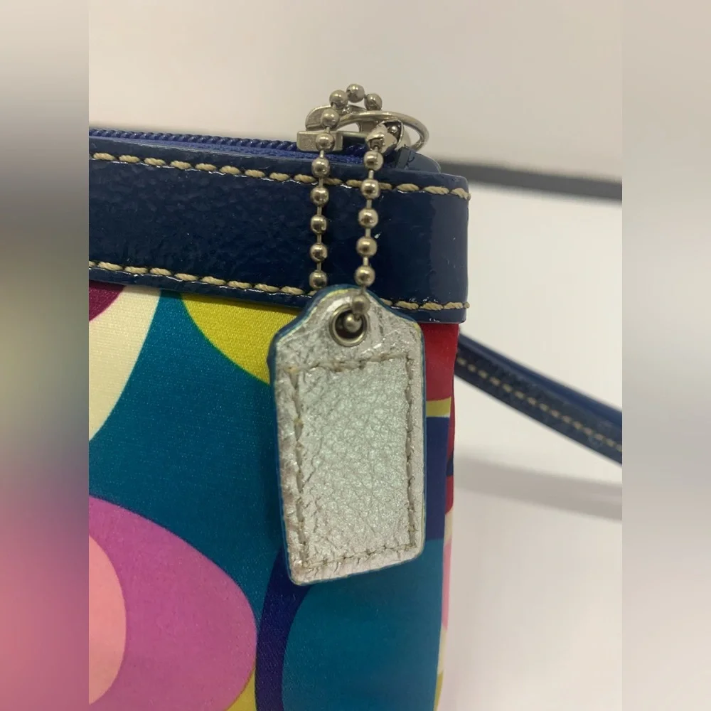 Coach 2010 Signature Scarf Print Multicolor Satin Tote & wristlet-F15183